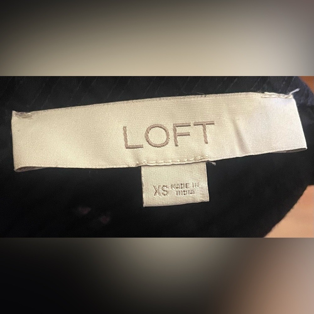 LOFT- Black‎ Ruffled Turtleneck Blouse Size XS - Picture 7 of 9